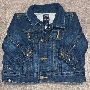 Baby Gap size 3-6 months long sleeve button down jean jacket. New without tags.